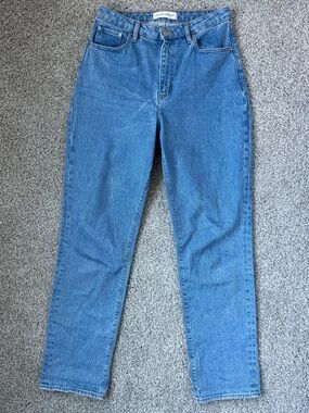 Aritzia denim classic fit high rise blue jean‎ straight size 29 medium wash